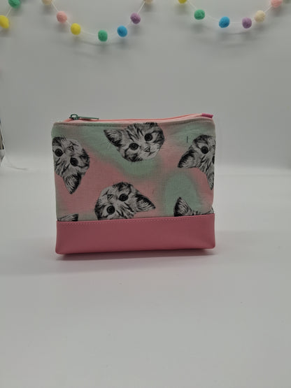 tossed kitties v. 2 boxy pouch