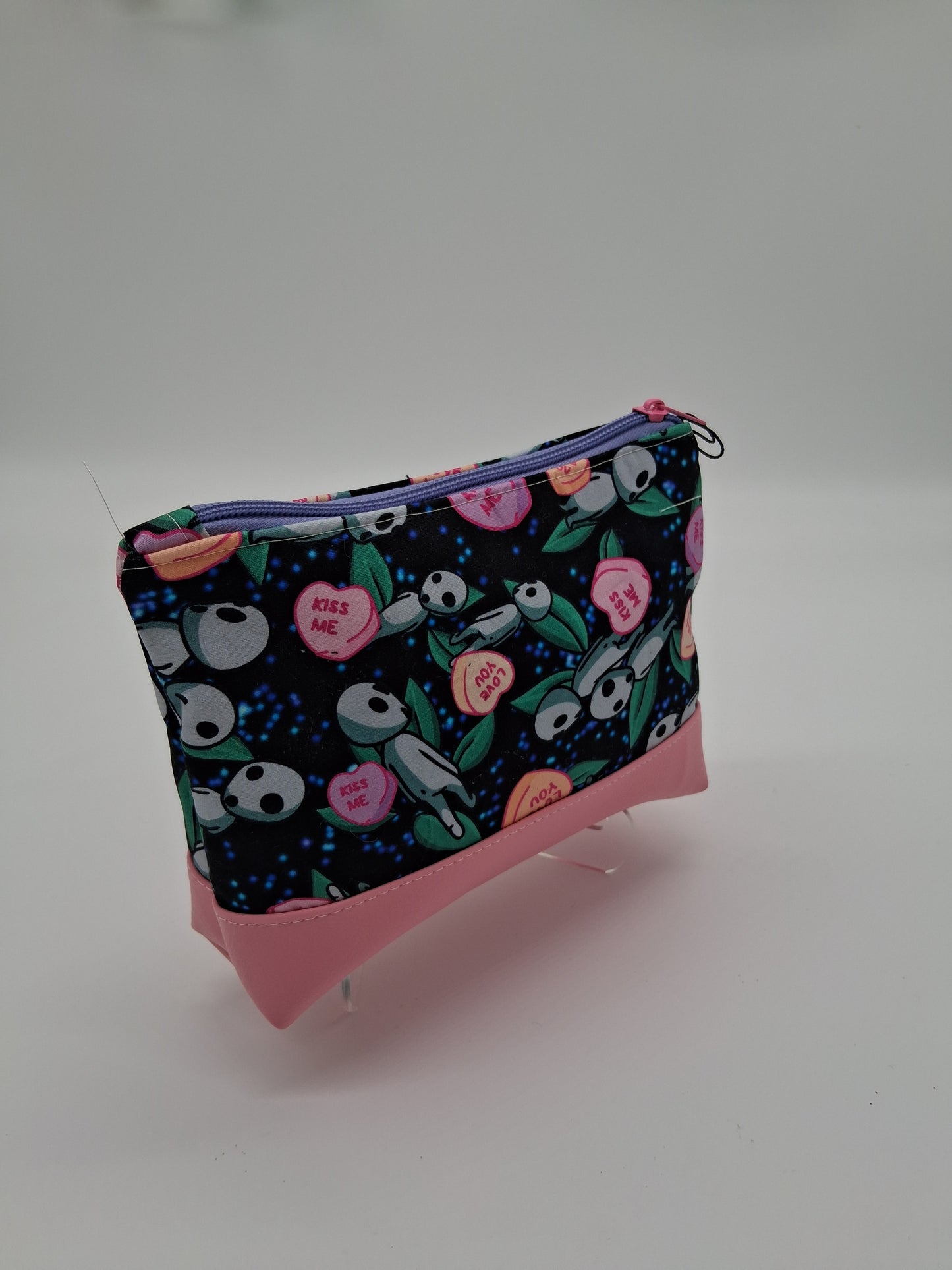 kiss me spirits v. 5 boxy pouch