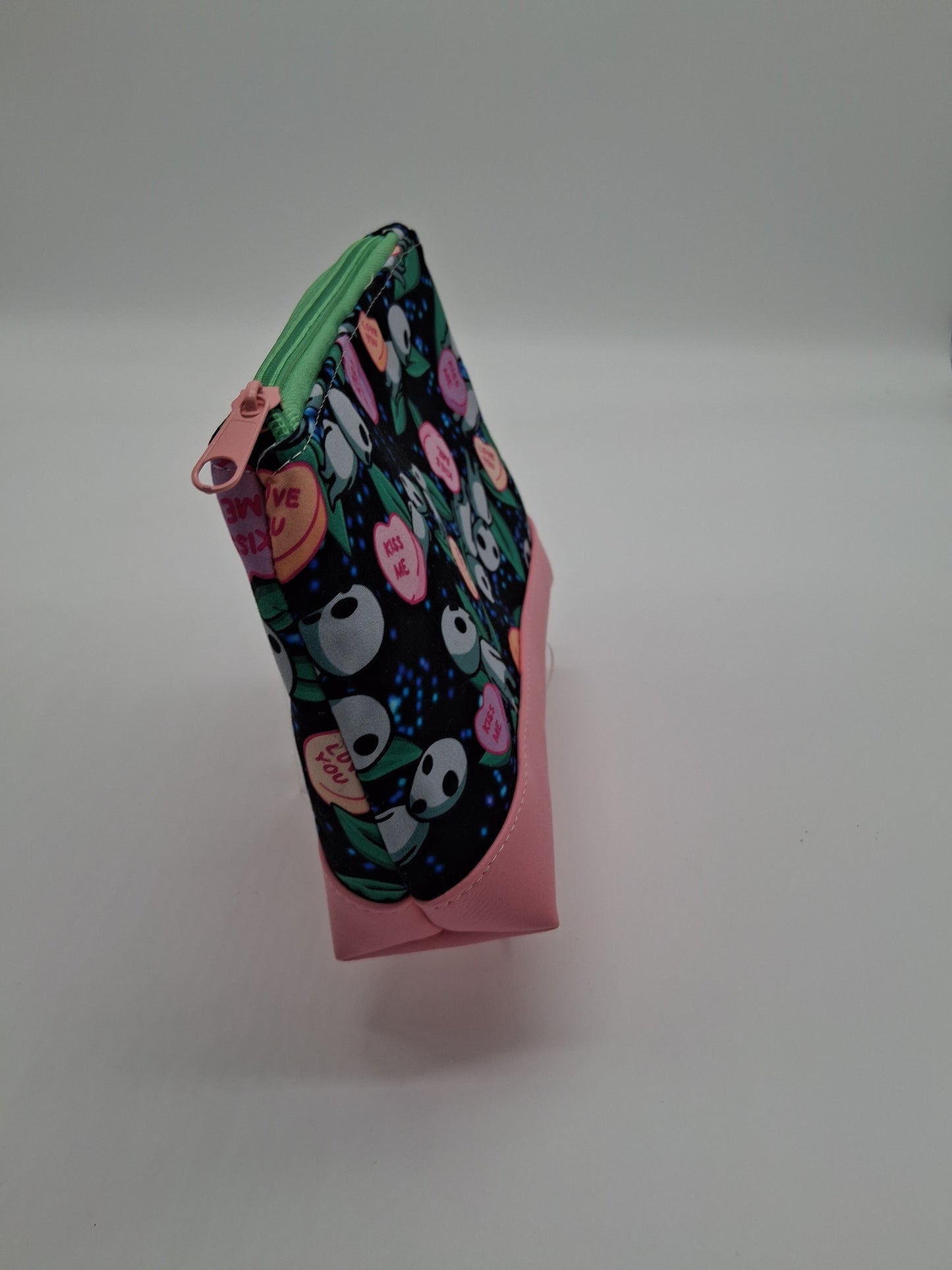 kiss me spirits v. 3 boxy pouch