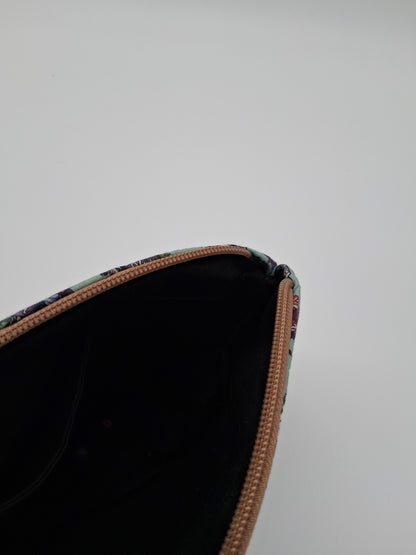 critical classes v. 1 Clematis wristlet