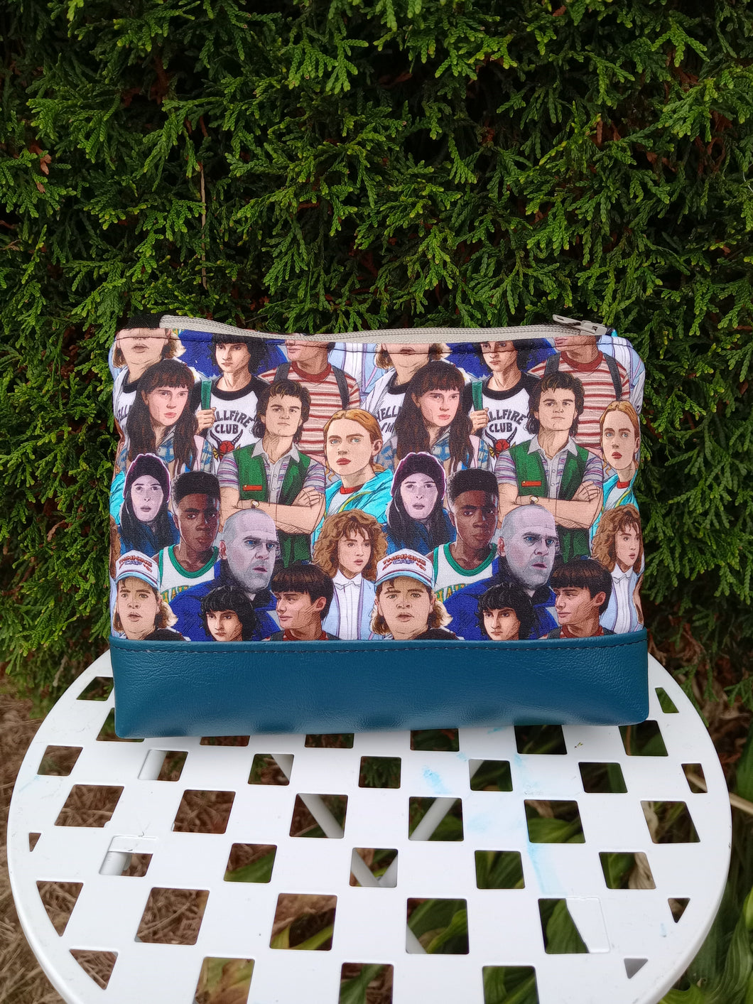weirder objects v. 2 boxy pouch