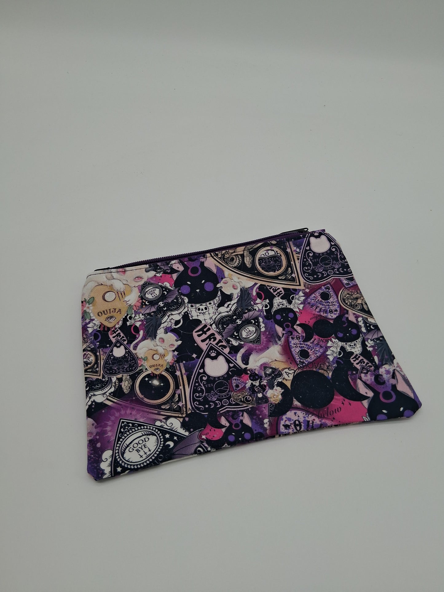 ouija cats v. 1 flat zipper pouch