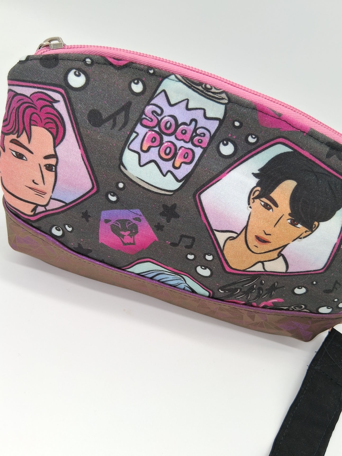 lion boys v. 1 Clematis wristlet