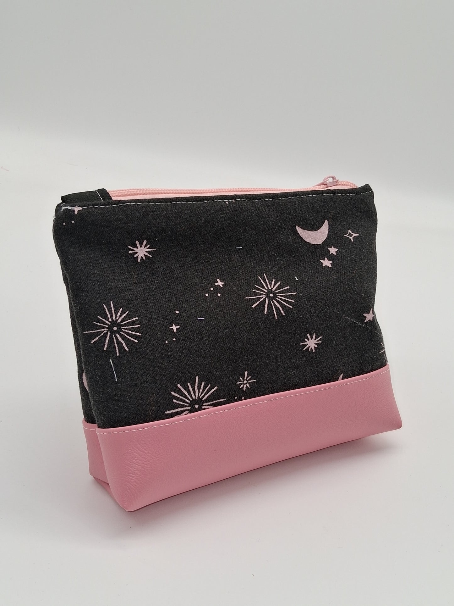 black pink skies v. 3 boxy pouch