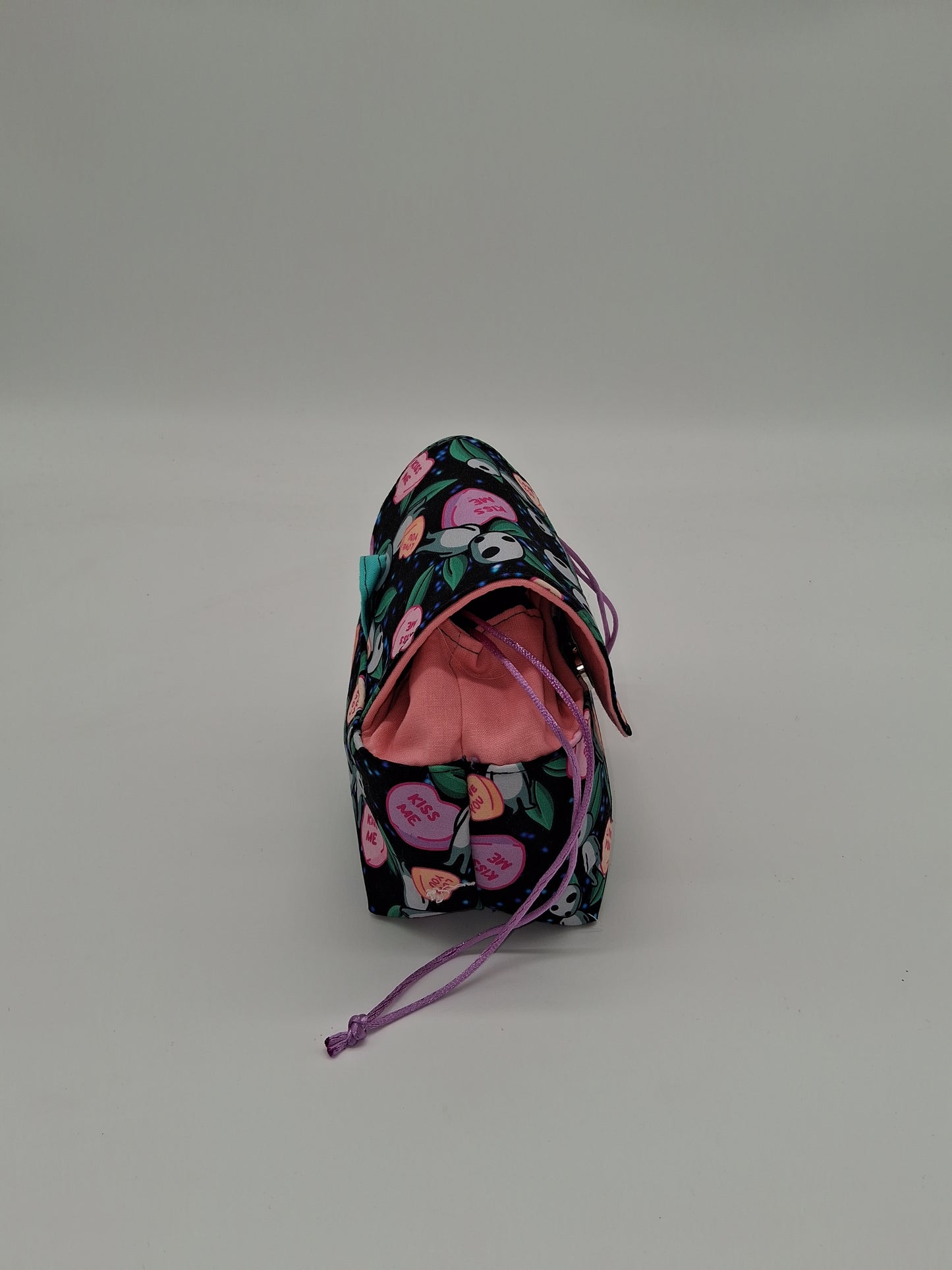 kiss me spirits v. 4 Pandora dice bag