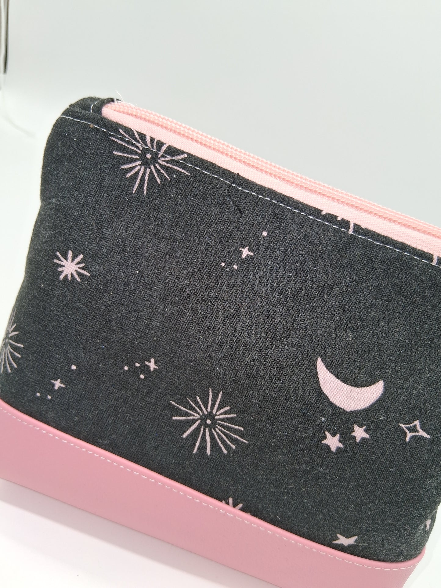 black pink skies v. 4 boxy pouch