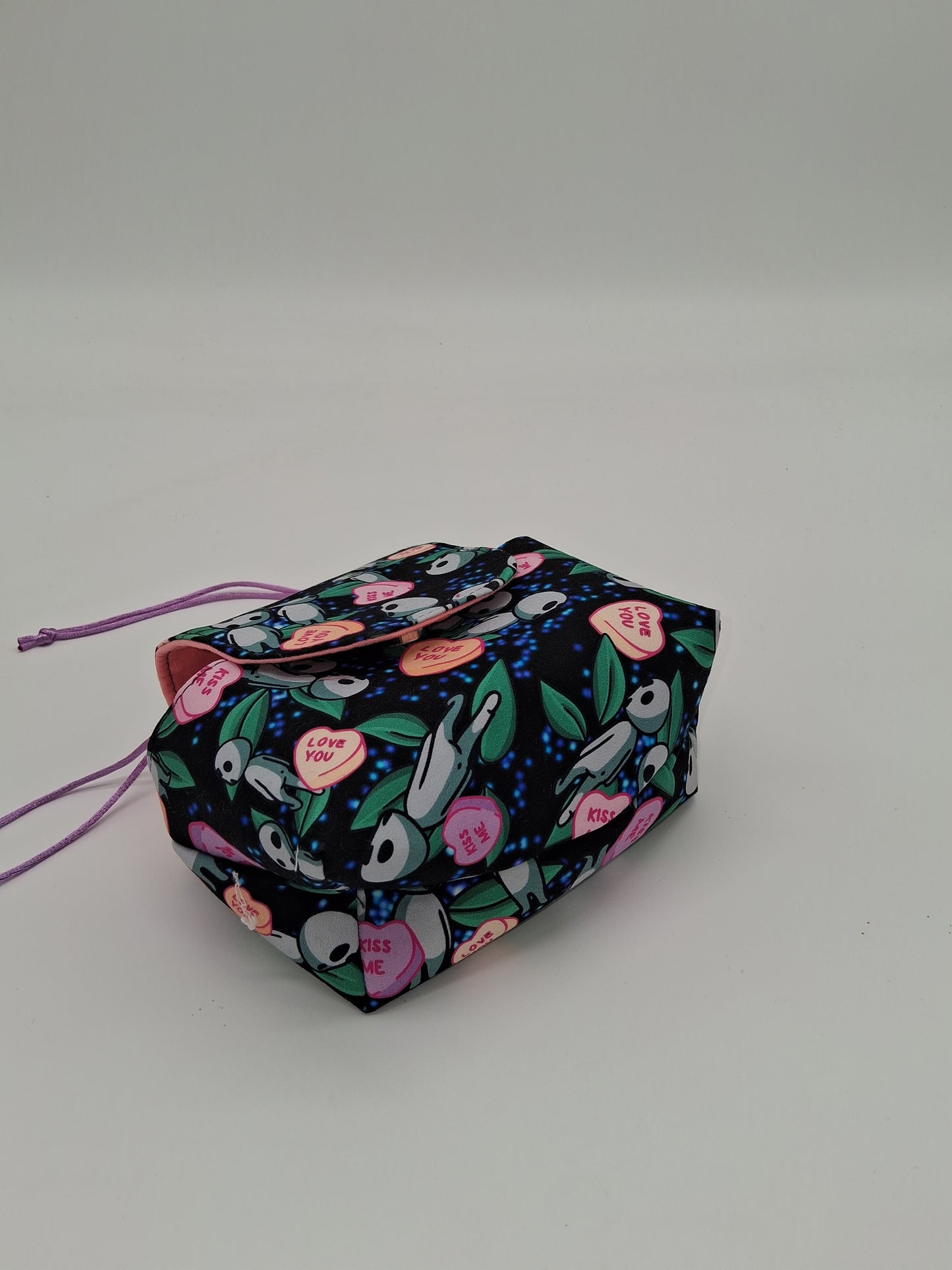 kiss me spirits v. 4 Pandora dice bag