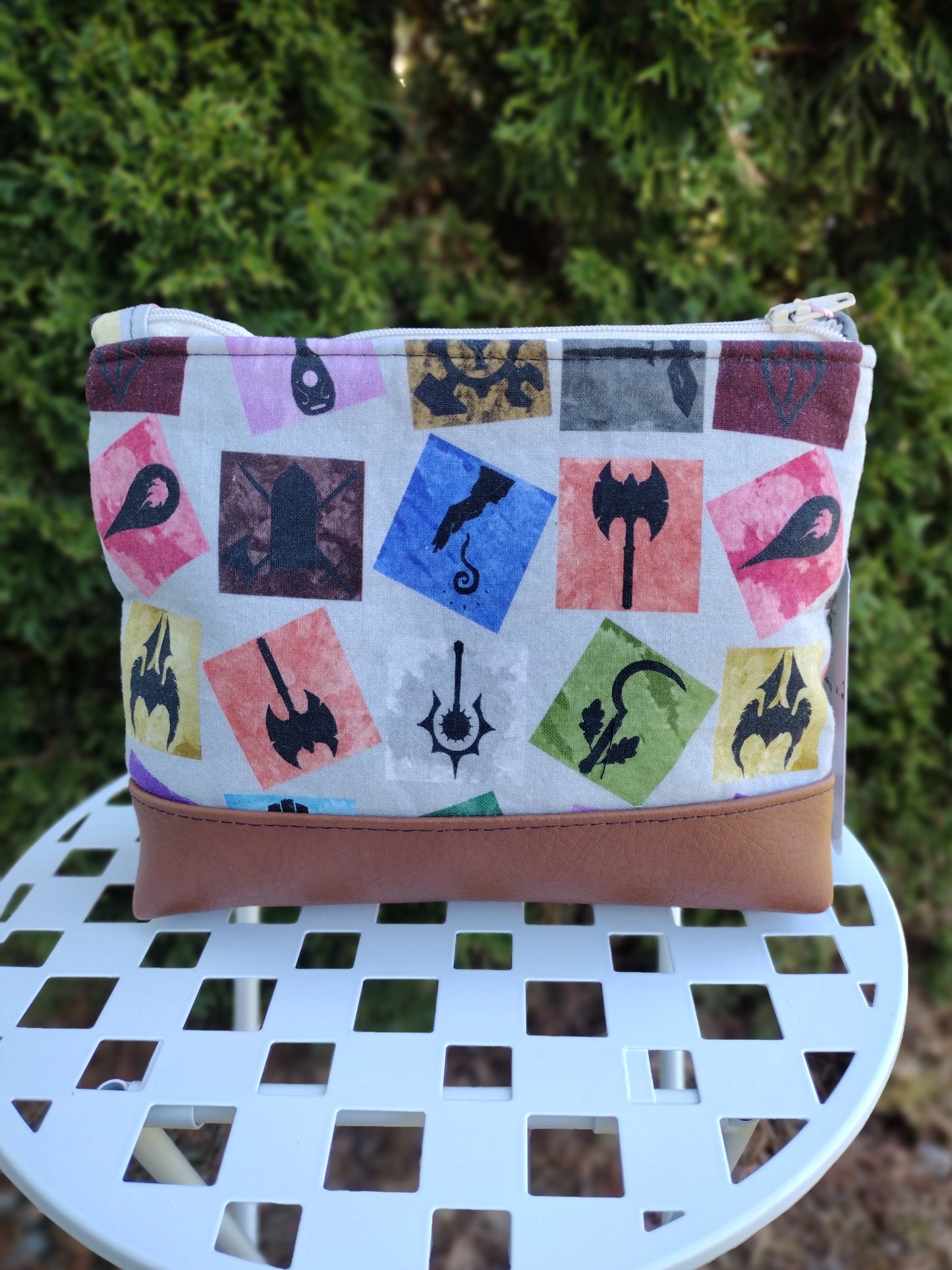 tabletop icons v. 1 boxy pouch